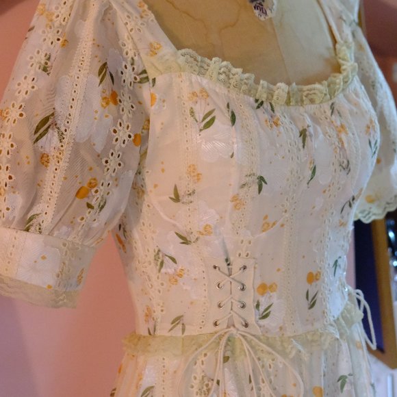 Dresses & Skirts - Delicate Daisy Cottagecore Dress
